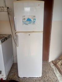 ثلاجة • نضيفه • فحص التجميد