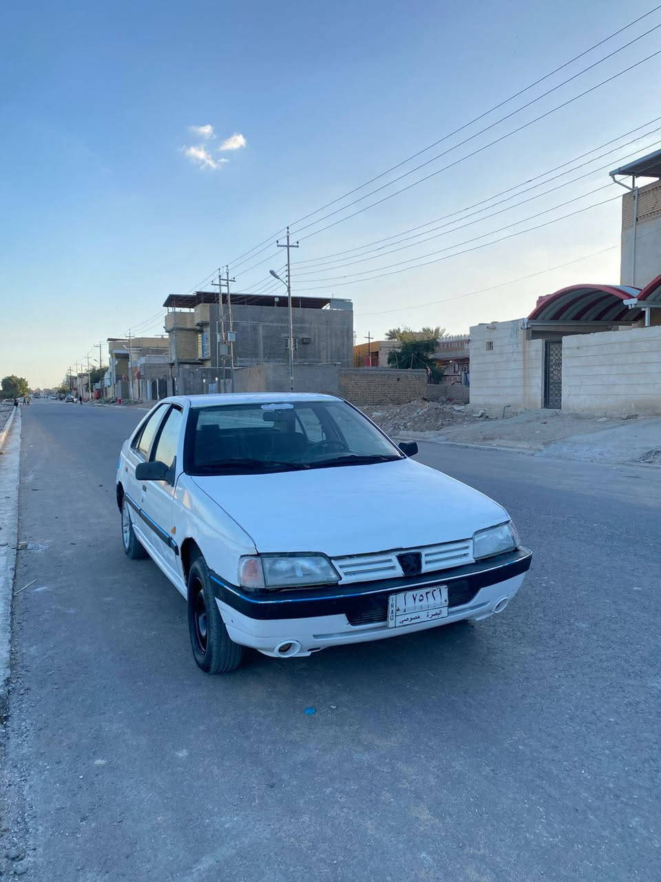 سلام عليكم بيجو.405موديل2010
سنويه ل28 السياره مكفوله من كلبه وضربه وتبديل تخم تاير مكينه وكير خير من الله وحداده وباتري جديد السياره كهربائيات ع وضع الشريكه سنتر لوك قفال كله شغال السياره جام ومسجل مضخم 4سماعت
مكان البصره  قضاء القرنه
السعر 23
***********
