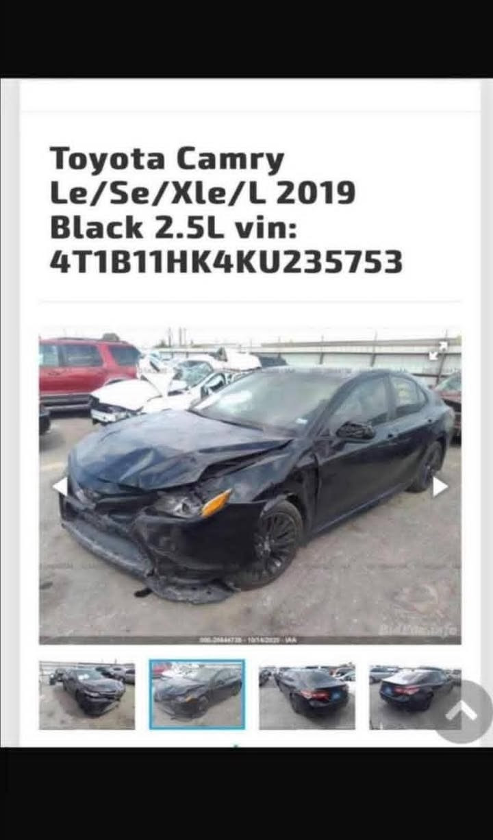 السلام عليكم
كامري ٢٠١٩ حادثه موجود بالصور
ماشيه ٨٨الف السيارة جديده ماشاء الله
الرقم ***********
