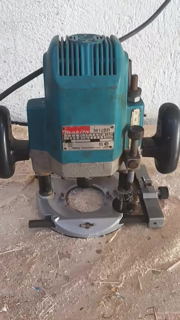 من رخصة الادمن المحترم فريزة ماكتة ماليزي مستعملة نظيفة للبيع يوجد توصيل بغداد والمحافظات ***********
