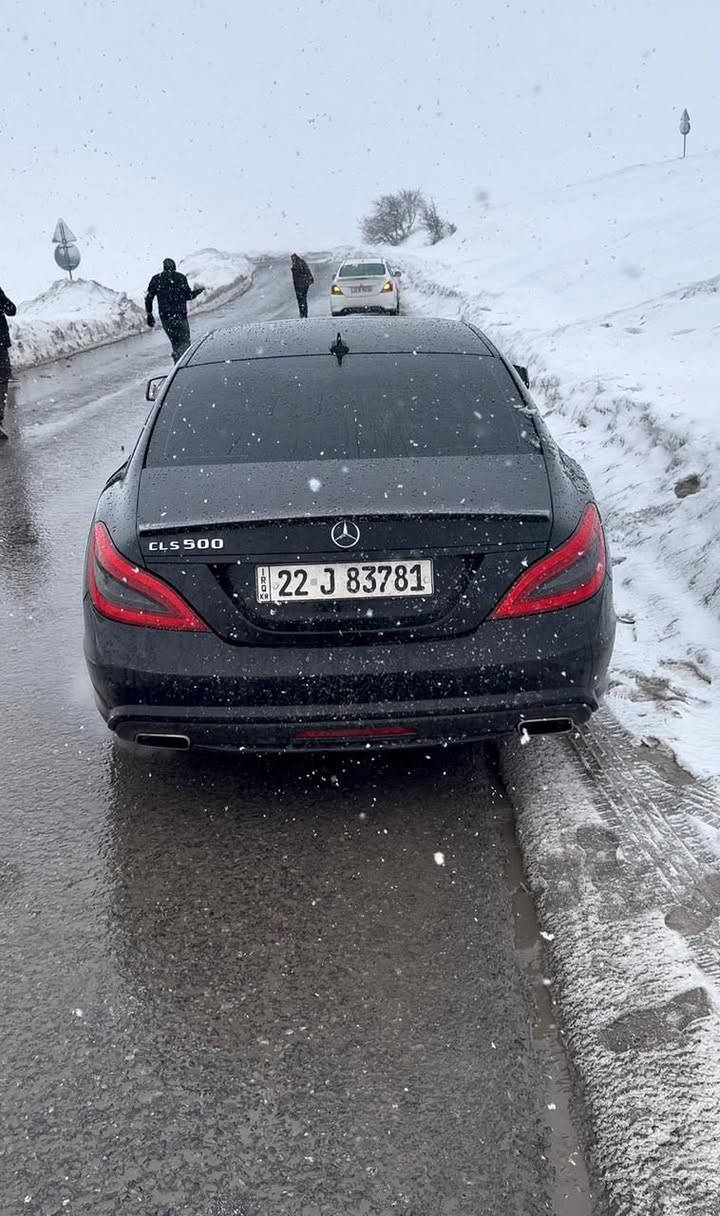 V8 Twinturbo
گير مكينة مكفول
قطعتين تبريد
فتحة سقف
مري شفط  
نقاط عمياء
كروز سرعة
رادارات 
حساسات امامية 
و خلفية و كاميرا
شفتات ستيرن
مقعد خلفي VIP
درگة AMG
كشنات جلد تدفئة تبريد امامي خلفي
تحكمات ستيرن
تحكمات كشنات  
خزن ذاكرة داخلي ٣ أوضاع
لدات داخلية بلادي
انارة ترحيب
سستم صوت harmin kardon
رادار تحديد مسار
دخول ذكي

صدر امامي و خلفي مكفول
حساس مطر
بعد السيارة بيها هواي مواصفات
جنطة تبديل بلادي و جاملغ خلفي بالعراق
السيارة وأرد الماني
للاستفسار 
***********
