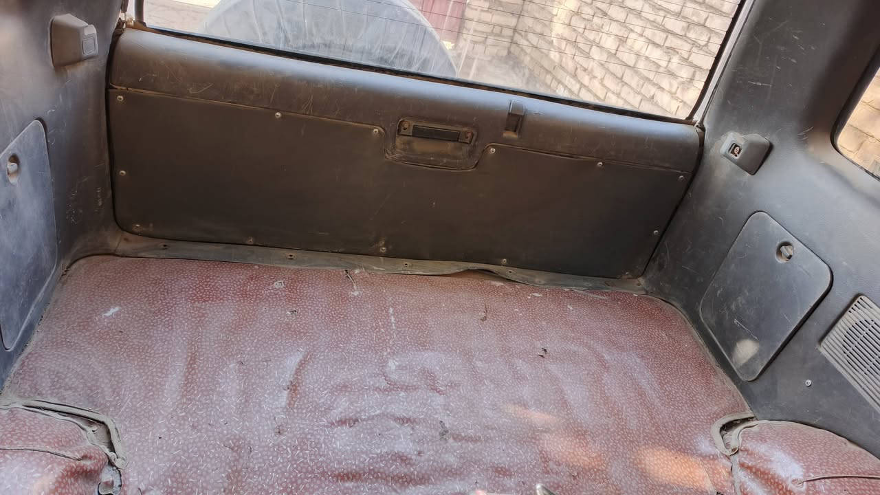 السلام عليكم هايلوكس سورف موديل 93
محرك  سته سلندر لا بخار ولا تنقيص مكفول
 كير اوتو مكفول السياره تو ويل
حداديه جديده
سنويه ل29 ب اسمي 
داخل نضيف 
الخارج يرادله ترتيب شويه 
مكان السياره بغداد
السعر58 
***********
***********
