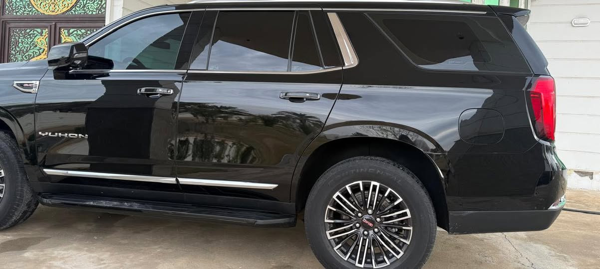 للبيع جمسي الفيشن 2025 
وكاله المنصور 
مغلفة ppf 
مكفول كفاله عامه من الشخط 
السعر 635 $
رقم الهاتف ***********
