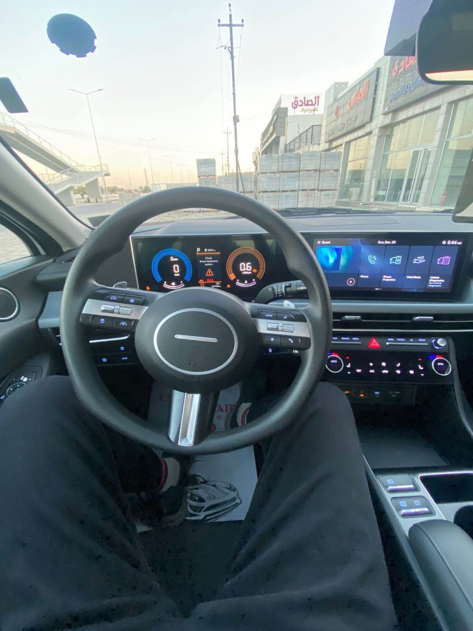 سوناتا 2024 وارد امريكي حادثها صندوگ تبديل وجاملغات خلفيه تعديل بارد 
بدون صبغ فقط قبق الجنطه نفس اللون  بدون ايرباك
السياره جديده ماشية 39 الف ميل
فول مواصفات عدى الفتحه والجلد 
مكاني بغداد البنوك 
للاستفسار ***********
للبيع او مراوس بغداد, العراق
