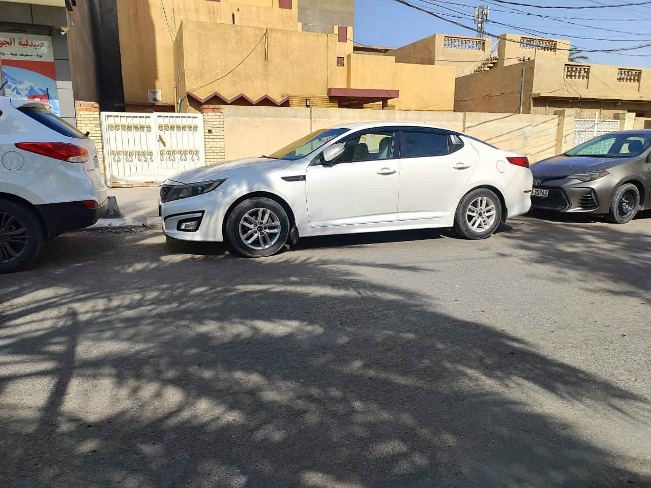 السلام عليكم ورحمة الله وبركاته
للبيع بدون مراوس
سيارة اوبتما خليجي موديل 2014 شكل ال15 
مكينة 2000 دوش 
تحكم استيرن
شفتات سرعة بالستيرن
كير اوتو+ عادي
تدفئه وتبريد خير من الله 
مري شفط
ادك جرس بال120 
رقم ديالى الدولي بإسمي
سنوية لل2030 هزة جديدة
قطعتين تبريد
اشاير بالمري
ماشية 130
تخم تايرات جديد شادهن
باتري جديد
السيارة جديدة وخير من الله 
وبالعافية ع الياخذهة
السعر 135 وبيهة مجال حك الجية
مكان السيارة ديالى بعقوبة ناحية كنعان 
للأستفسار *********** 
الرقم موجود بي واتساب اليحب يراسل أو يتفضل خاص أو يتصل والسونار مرفق مع الصور
