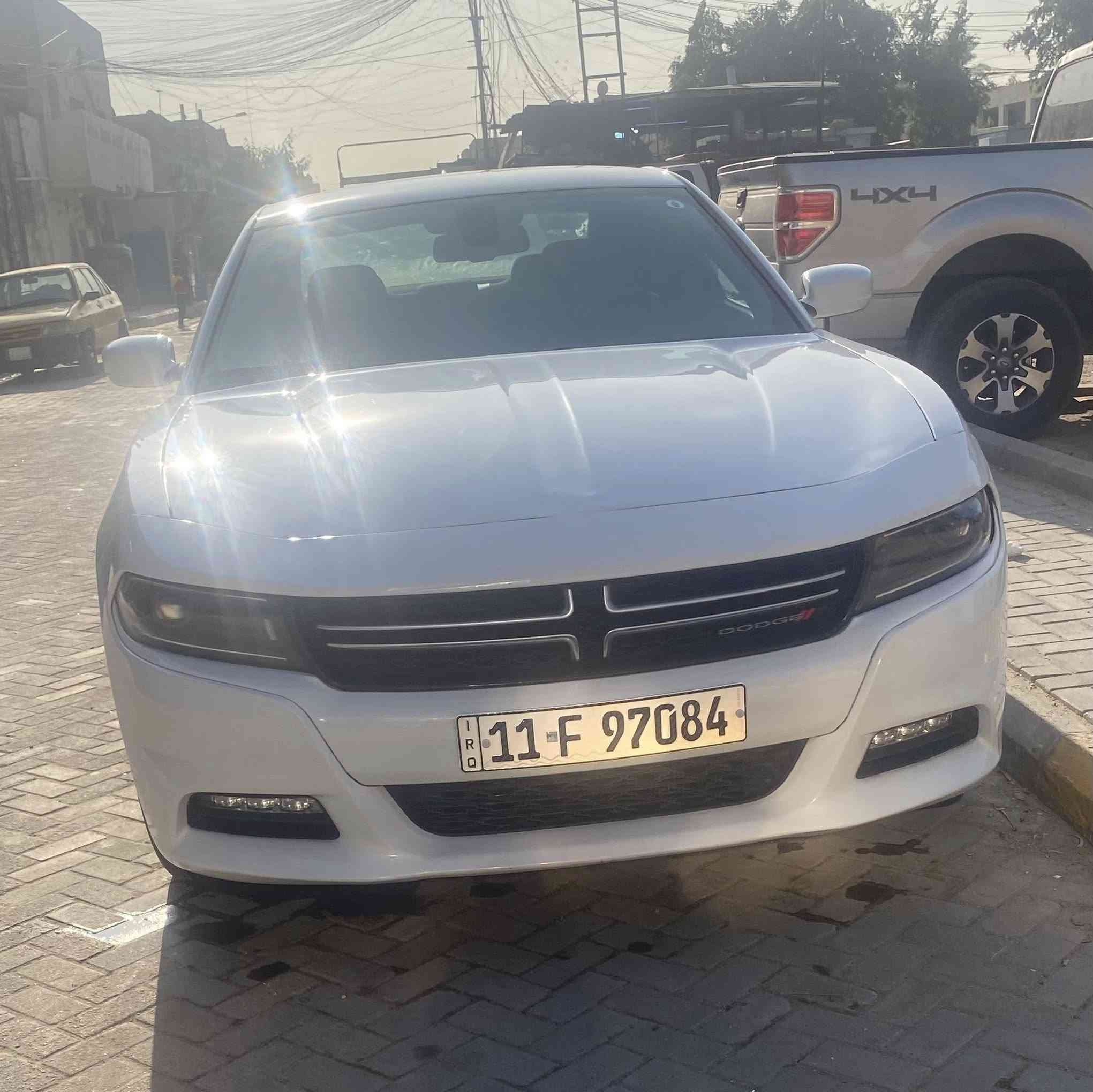 سلام عليكم
جارجر موديل 2023 sxt 
حادثها مثل ماموضح بل صورة السعر 265$ 
للاستفسار ***********
