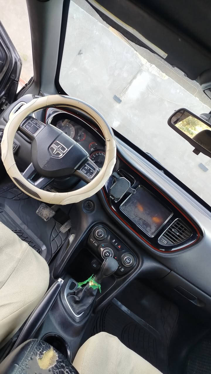 دارت موديل 15رقم بصره مشروع وطني سنويه وهزه جديده ضربة خفيفه جاملغ خلفي وبيها تبديل  باب خلفي  مكينه 2400مرغوب ويل كب وتخم تاير السعر 75 مكان ناصريه مركز ***********
