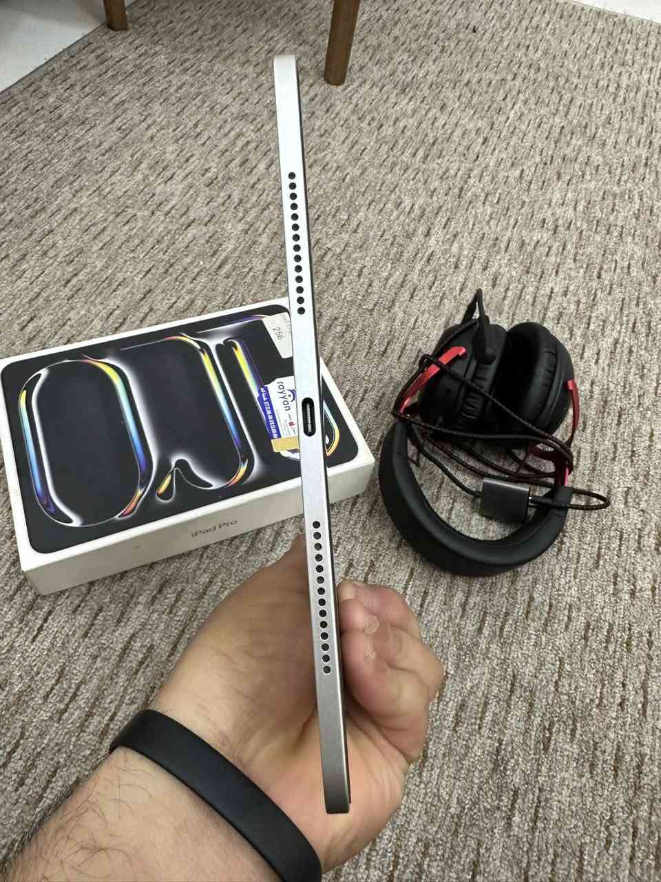 سلام عليكم ايباد m4 نضافه 100/100
ذاكره 256 ايباد زلغ ما بي كامل ملحقاته بطاريه 93 
عدد دورات شحن 175 سعر 925 وبي مجال رقمي ***********
