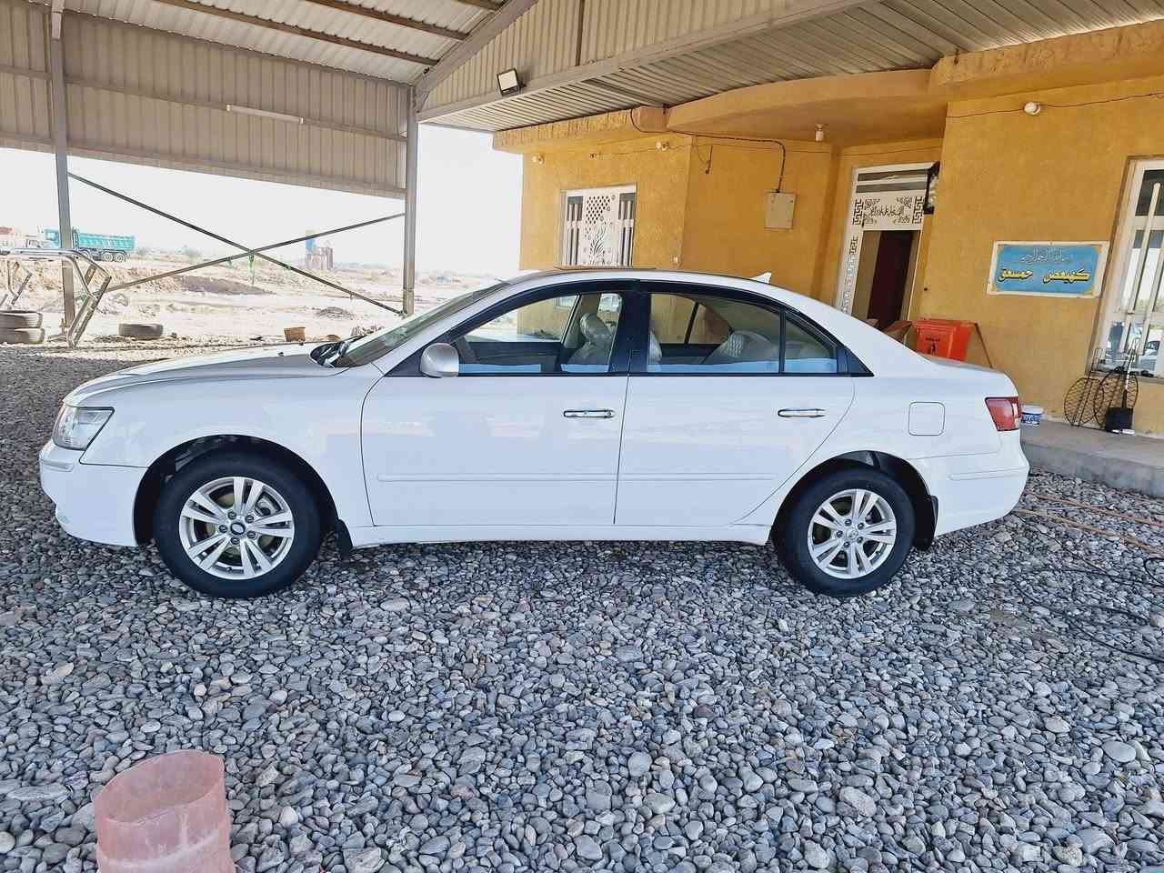 سوناتا خليجي فول مواصفات ٢٠١١ صبغ عام بدون حادث بدون دواخل بدون كص سيارة جاهزة السعر ١٠٥ وبي مجال للشراي المكان واسط قضاء الزبيدية *********** ***********
