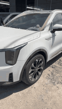 كيا سورنتو ٢٠٢٥ رقم بغذاد بسمي ماشية 11 الف  بنرامه داتشو ويل 20 مكينه...