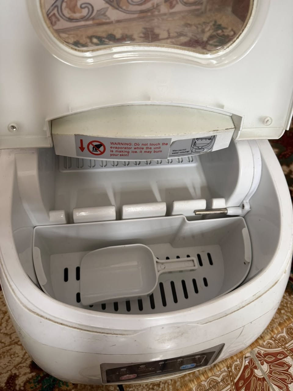 مكينة تحضير قوالب ثلج ٣ احجام قوالب الثلج
كل ٨ دقايق  تنزل ٩ قوالب ثلج
السعر ٦٥


**إذا كنت صاحب هذا الإعلان وتريد حذفه لأي سبب، رجاءا أرسل رسالة إلى الدعم الفني**