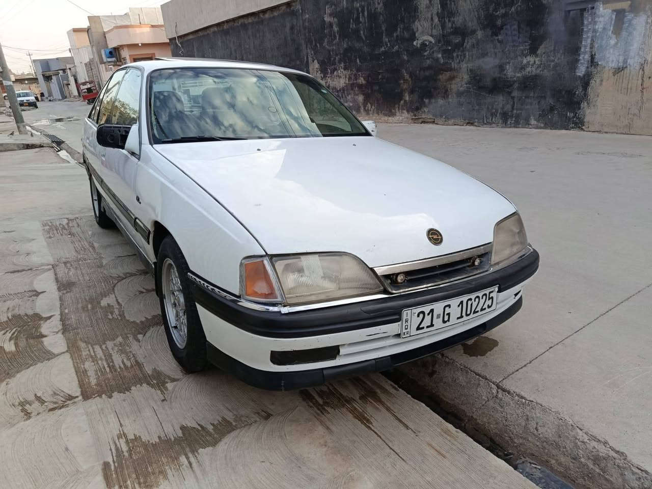 ئوپل ئومیگا مودیل 1992 گیر و محرك بەتە محرك بی بوخار سنویە 2030 هزە جدید رقم المانی رقم سلیمانیە سلایت بدون تبرید عنوان کرکوك سعر 36   😂***********   ***********
