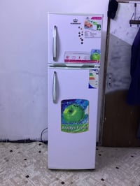 ثلاجة مستخدمة للبيع جديدة بشكا ماواصلة تصليح ابد ماطورهة الاصلي للتواص...