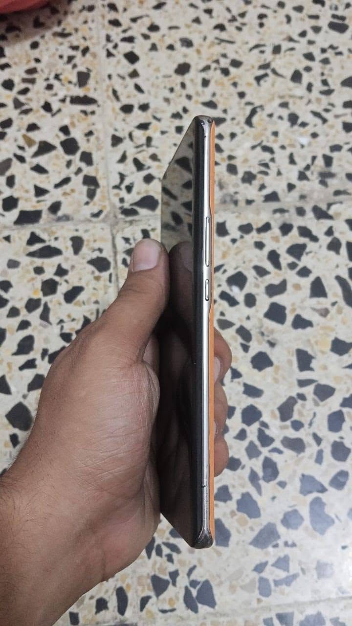 سلام عليكم شباب جهاز للبيع مثل مموضح بصورة شاحنته وياا شحن سريع  ب275وبي مجال مو شراي لتعبني فدوة 
***********
