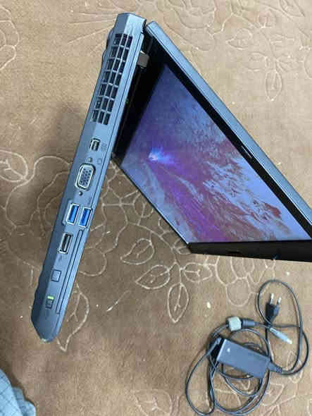 لابتوب لينوفو ثنك باد t530

معالج i5 جيل ثالث نوع m

هارد 464gb 

رام 4gb 

ويندون 10 برو مفعل 

شاشة 15.6 انج ألوانها حلوة 

بطارية جديدة دوم اكثر من ساعة

 بيها مشكلة بسيطة حرف rوg و4و5 نوبات يشكلن ويشتغلن طبعاً ينخصم من سعرها 

مناسبة للالعاب المتوسطة والدراسة والتصفح والبرامج الهندسية واني منصب بيها الاكسل والوورد احدث نسخة 

سعر 140 وبيها مجال للطيبين التوصيل فقط داخل الحبانية

واتساب متوفر فقط ‭***********‬
