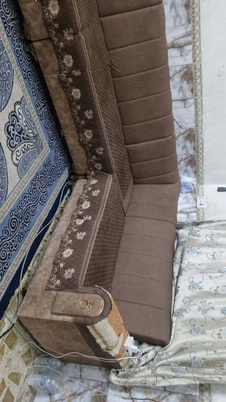 ديوان 11 مقعد نظيف اي عيب ما بيه سعره 400 مبرده لوك بعدها الجديده ما مستعمله نهائيا سعرها 110 مكانهم بغداد البياع حي التراث اللي يريد يجيب الصوره ويجي خاص


**إذا كنت صاحب هذا الإعلان وتريد حذفه لأي سبب، رجاءا أرسل رسالة إلى الدعم الفني**