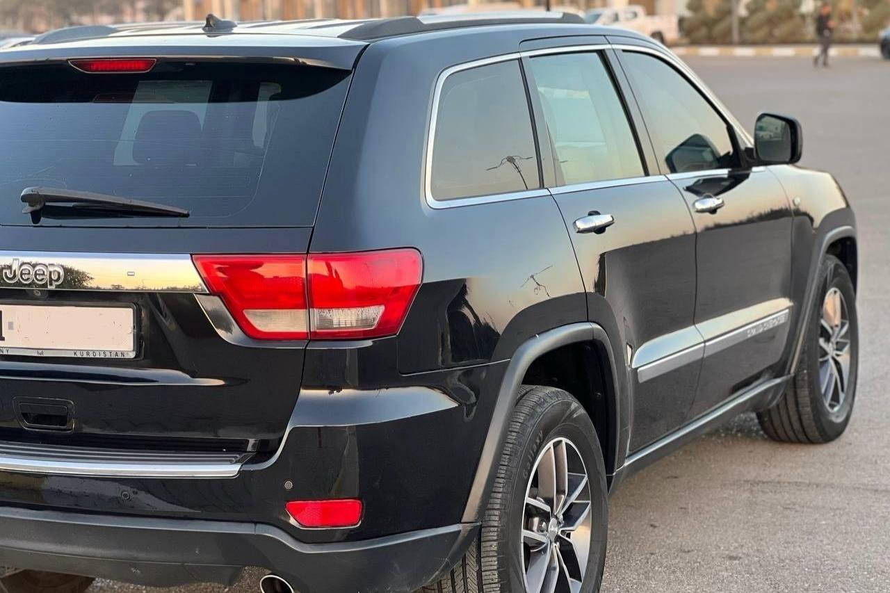 جێب لاریدۆ 2013 مواسەفات لیمتد 
فول مواسەفات خەلیجی سفری ئێرەیە 
ناو زەرد ( کوشن جلد کارەبای سارد و گەرم و خەزن) -
پانۆڕاما - 
 کوشنی دواوە هیتەرە - 
کامێرا-لایت زینۆن - شەغال - 
دەبل ئەکسل -حاسە -تەحدید سرعە
 دەسکی دەرگا بەسمە - دەبل ئەکسل - 
پارچە و پەڵەیەکی بۆیاخە پێش و دوای کەپسە
 سەنەوی تا 2029 تازەیە 
٤تایە و ویلی نوێی لەسەرە لۆک

سـعـر : لە کۆمێنت داوابکە ڕاستەوخۆ بۆت دێت 📥 

گێڕ و مەکینەو کارەبای بە شەرت نەکراوەتەوە -
هیچ کێشەیەکی تێدا نییە 

ژمارەی خاوەن سەیارە 

***********
لە سلێمانیم
