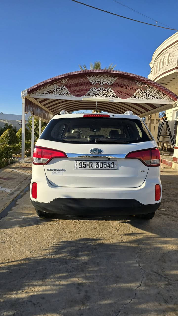 #للبــيـــع
ســورنـتــو 2014 رقــم انـبــار 
7 راكـب محـرك 6 سلنـدر 
مكانهه الرمـادي // كفاله عامه 
للأستفسار : ***********
