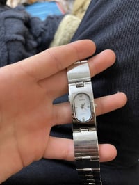 ساعة • سعر مفتوح • للبيع