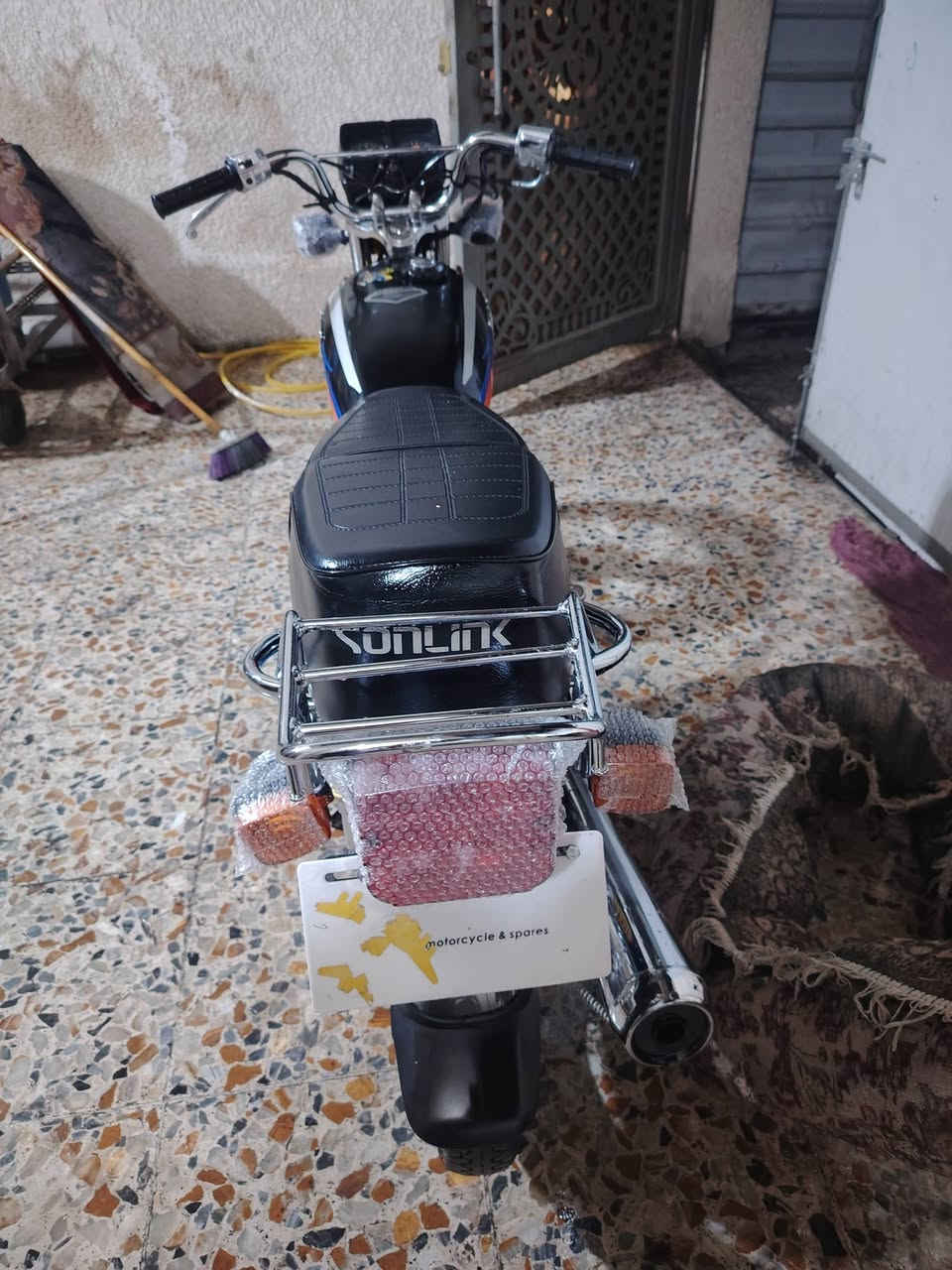 السلام عليكم دراجة يراني سونك نامة شلامجة امتياز مديل 2025 دراجة جديدة زيرو ٤كير مكفولة كفالة عامة أوراق كاملة سعر ٦٥٠ عنوان بغداد مدينه الصدر رقم الهاتف ***********
