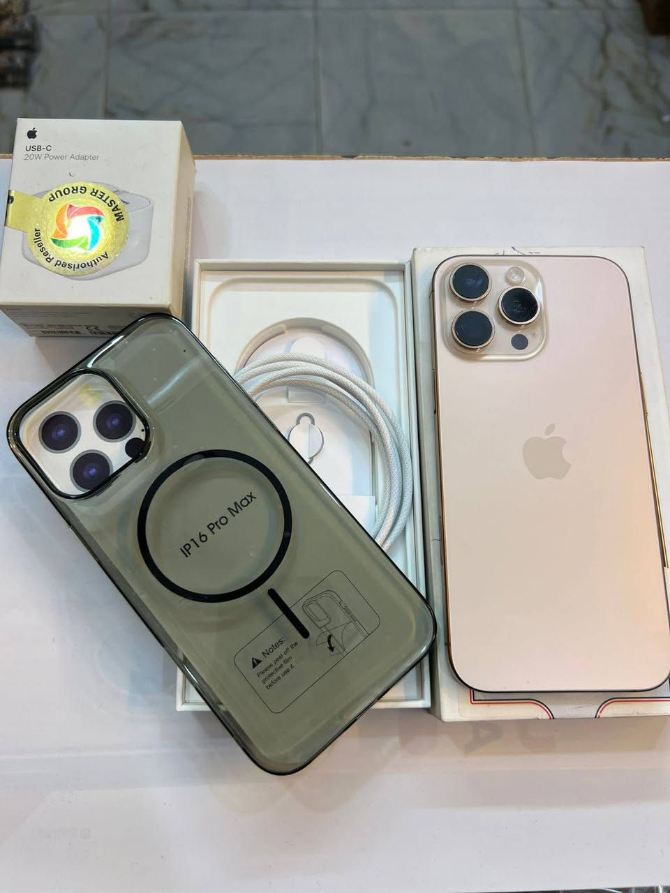 ايفون 16 برو ماكس 256
بطارية 99‎%‎‎
نضافة 100‎%‎
الجهاز شرق اوسط 
اخو جديد نضيف واستخدام قليل 
كامل ملحقات الاصلية شركة ماستر الاصلي 
السعر مناسب 
***********
العنوان القطاع شارع السوك مجاور عوينات الكرار 
مركز الشمس

