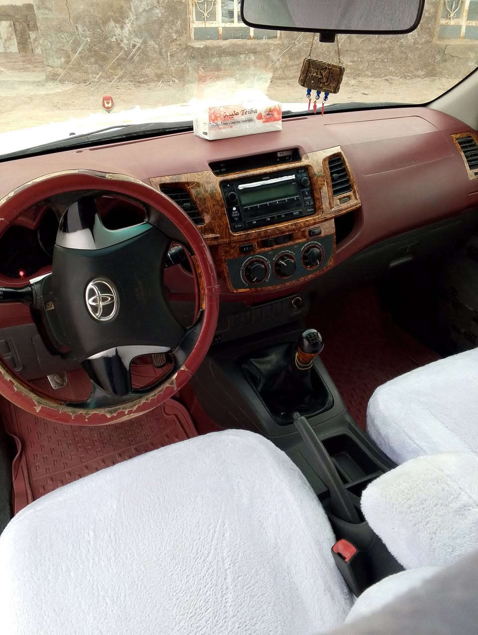 سلام عليكم بيكم افلاونزه موديل2012كويتي  شاصي 19 رقم مثنئ جديد انكليزي  محرك وكير كفاله عامه حداديه  وتايرات جدد سياره مال جنايه كلش نضيفه مكان السياره الدوانيه الحمزه الشرقي 
الاستفسار انتصال ***********
