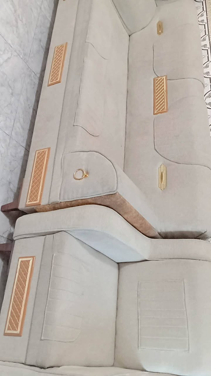 سلام عليكم تخم عشرنفرات نضيف سعرة 325وبي مجال


**إذا كنت صاحب هذا الإعلان وتريد حذفه لأي سبب، رجاءا أرسل رسالة إلى الدعم الفني**