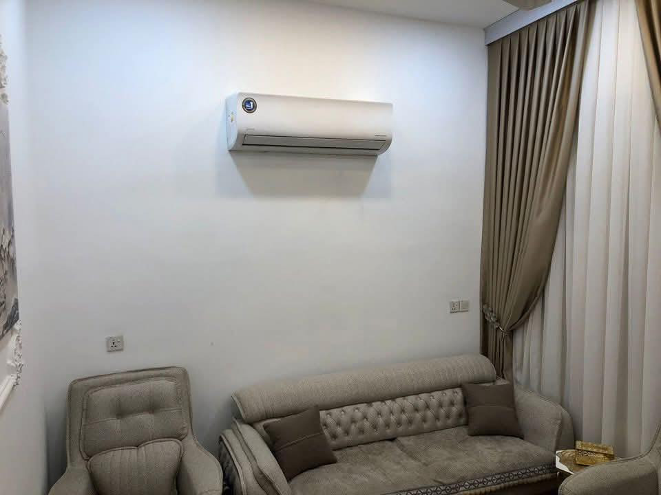 بيت للبيع 50 متر 3 طوابق الواجهة 5 نزال 10 عنوان البيت الدورة خلف مدرسه النهضة 
جنس البيت زراعي سند 25 
للتواصل اكثر *********** 📱
📱***********
