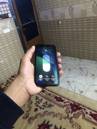 ايفون ١١ • ١٢٨ • بطاريه ٧٠