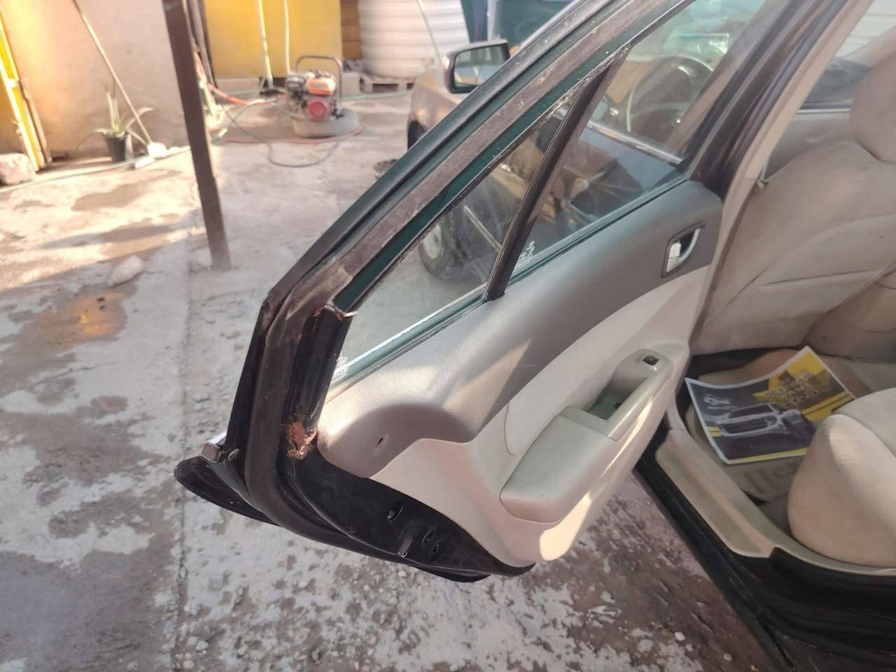 سوناته البيع سياره وارد أمريكي سياره جاهزه حادث بس جاملج وراجع نفسه اليبل واحد مديل 2008 خابر وتدلل سعر ٩٠ وبيه مجال للطيبين ***********
