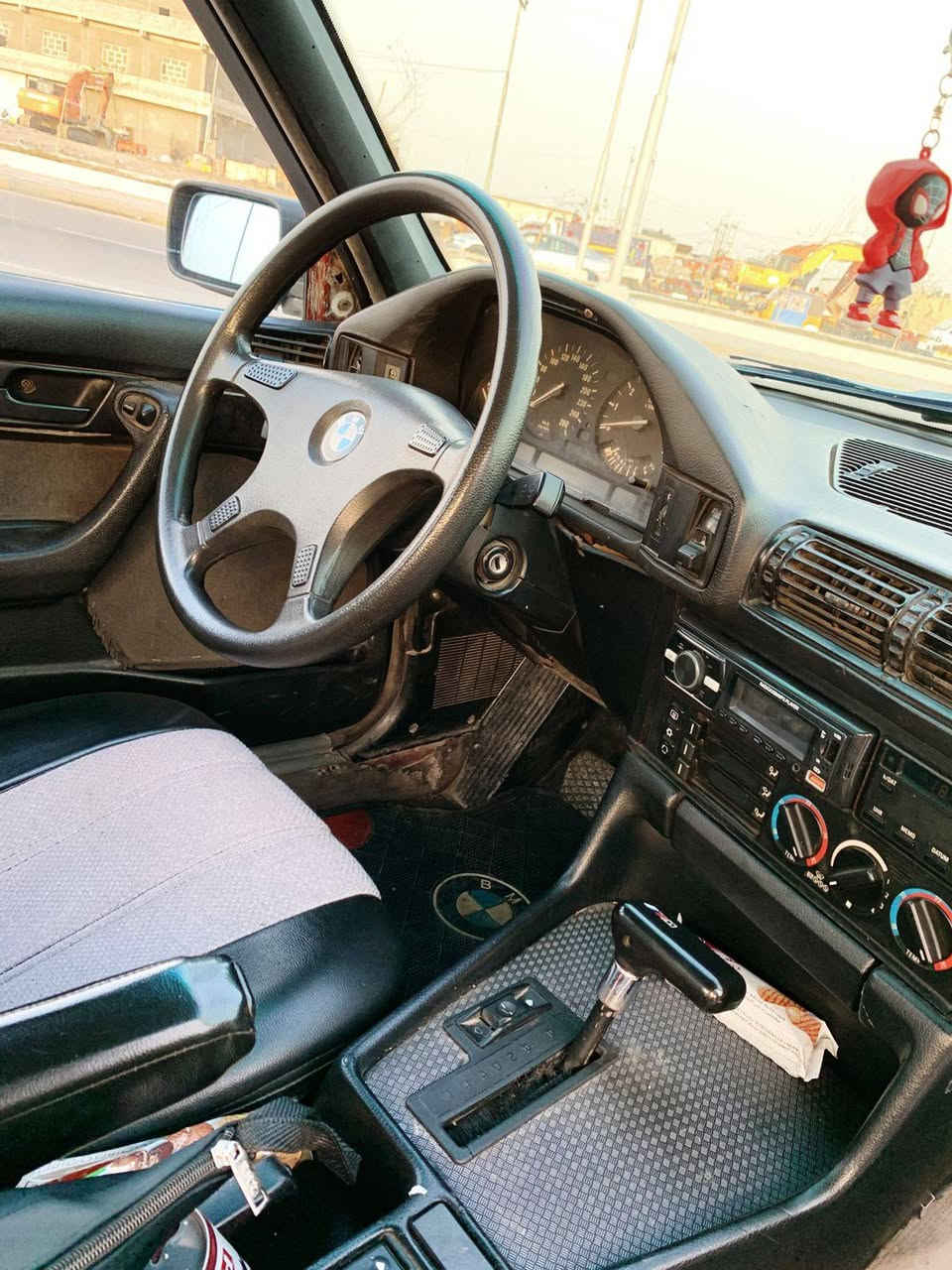 سلام عليكم بي ام موديل 91 ساره جاهزه مكين كير 
حداديه سياره مكفوله من الضربه مصبوقه جماليه 
بسلمانيه سنويته منتهيه تريد تحويل تريد وكاله 
العنوان بصرة الزبير 
السعر 50وبيه مجال ***********
