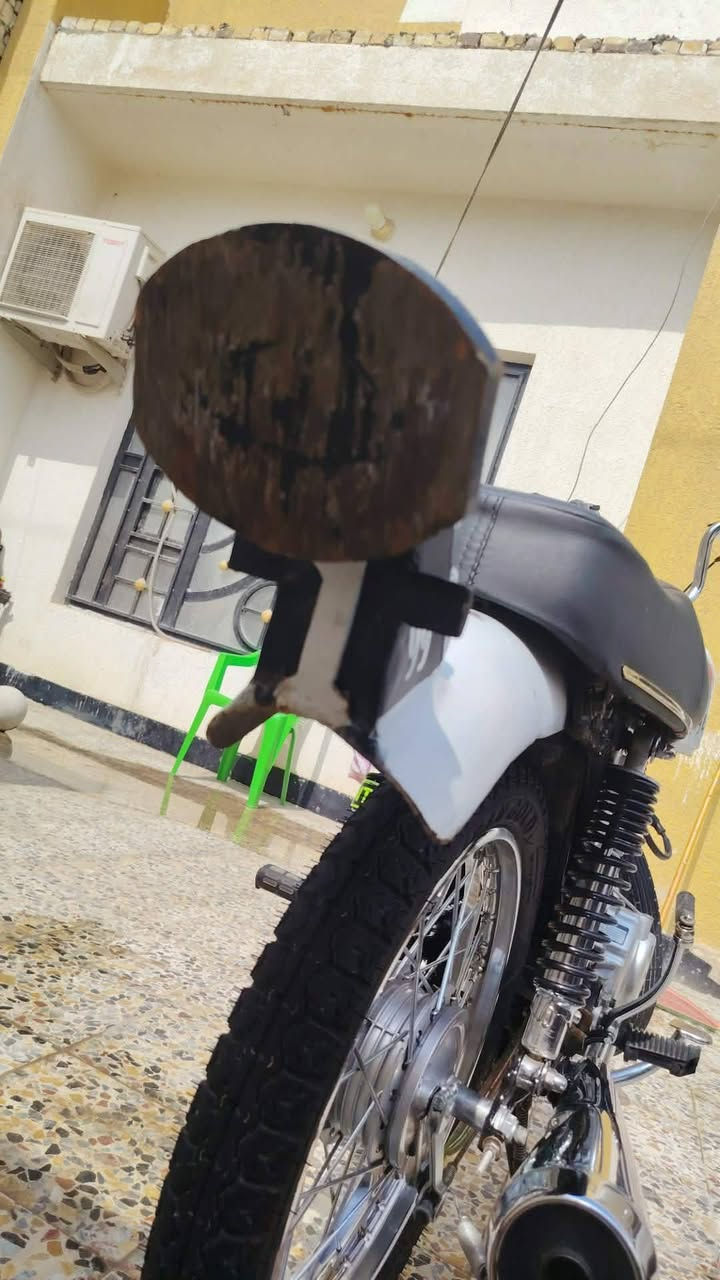 سلام عليكم نزال باكستاني مصبوغ وكآمل ***********
