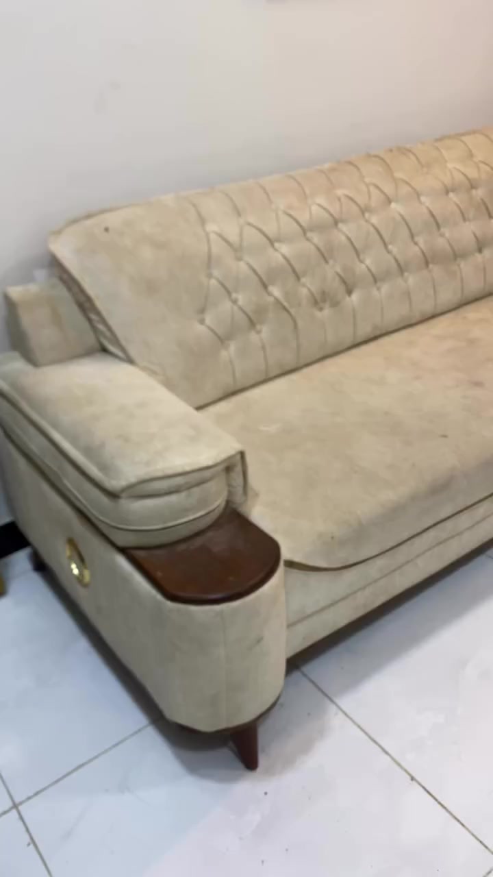 السلام عليكم تخم صاج للبيع مابي ضرر فقط دوشمه وسخه يحتاج غسل لااكثر لان جان متروك
ماخذي ب٧٥٠ اريده ب٣٠٠ 

فقط وسخ يحتاج غسل لااكثر حتى دوشمته كامله واسفنج كامل مابي ضرر


**إذا كنت صاحب هذا الإعلان وتريد حذفه لأي سبب، رجاءا أرسل رسالة إلى الدعم الفني**