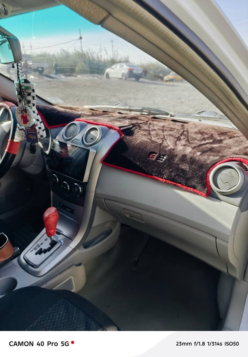 بي وايدي موديل 2015 رقم جديد وهزه جديده بسمي شرط التحويل رقم واسط سياره موجوده بواسط مركز مدينه احله من الصور كلشي بيه جاهز كير مكينه تبريد تخم تاير صدر خلفي امامي جديد 
وترهم مراوس حسب القناعه السعر 58 ورقه وبيه مجال


**إذا كنت صاحب هذا الإعلان وتريد حذفه لأي سبب، رجاءا أرسل رسالة إلى الدعم الفني**