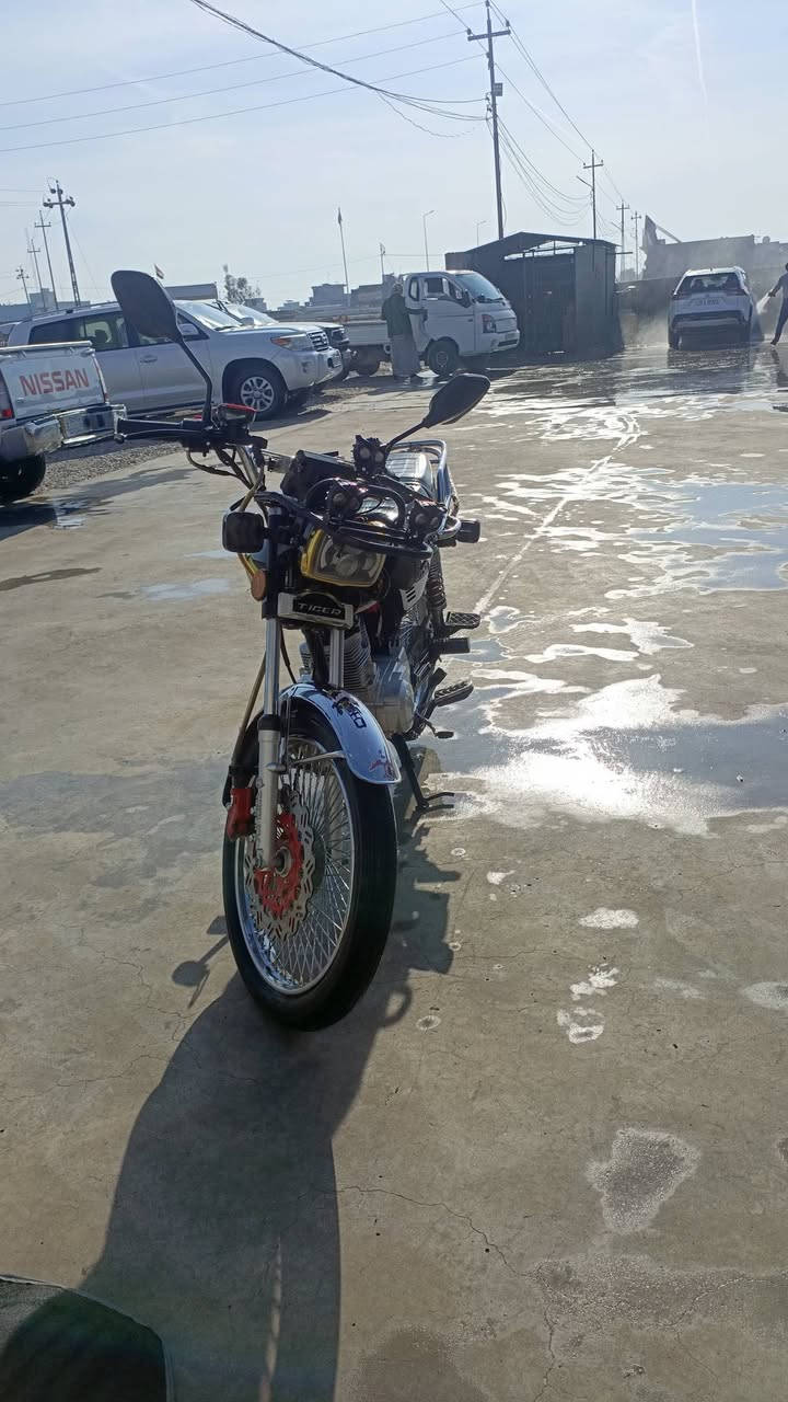 السلام عليكم
نامي برو اربعه گير موديل 25 اربعه گير 
محرك مفتوح ؟ اي مفتوح مبدل بستم او ولفات 
كهربائيات شغاله ؟ شغاله الكهربائيات والشاشه شغاله 
 بي الخبزه والمنتچل 
السعر 550او بي مجال مكاني داخل الزاب اتصل عل رقم ***********
