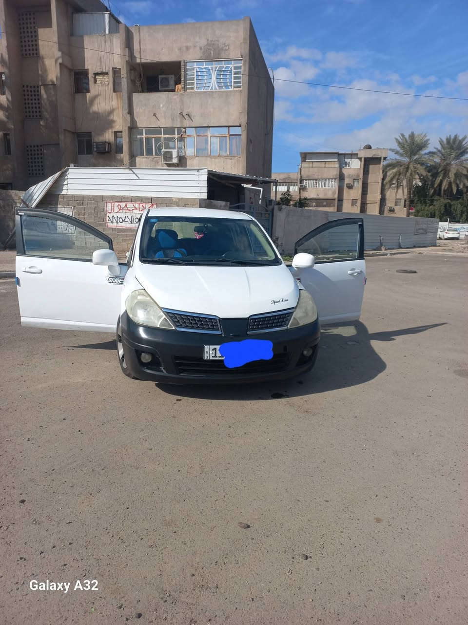 السلام عليكم فيرسا 2009كير مكينه نضيفات صدر نضيف تخم تاير جديد بها مكانت صبغ اني ابيع احزام قماره تكم مابيه صبغ تبريد شغال كهربائيات شغاله 
السعر.....68 بيها مجال 
مكان ...بغداد السيديه 
للاستفسار .....***********
