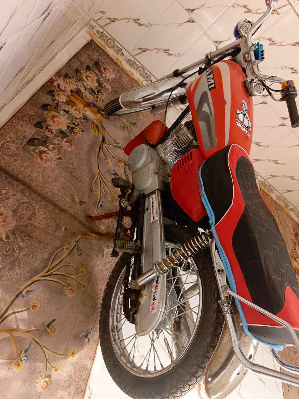 دراجه للبيع فول مواصفات لا تنقيص ولا تبخير شلعه اتخبل سعره 450وبيه مجال حك الجيه ***********
