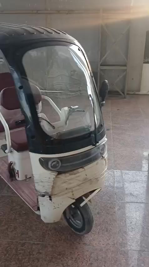 ***********
المكان البلديات 
دراجه واحد على واحد يعني مواصفات فوال
