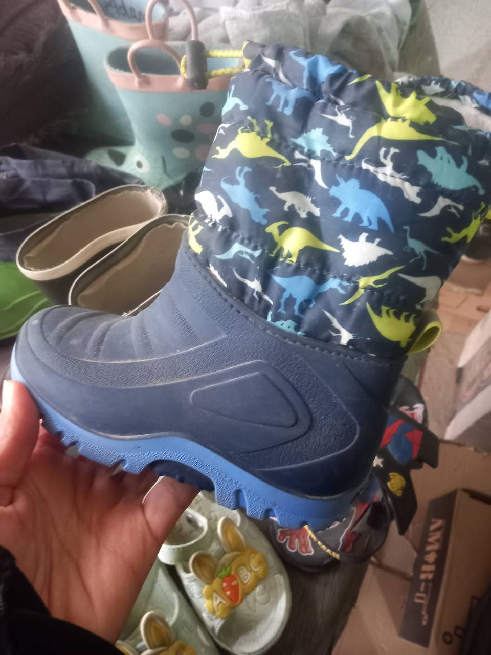 غراض محل لبيع مكاني الشبانات البزل الثالث السعر مليون اتصل  ***********
