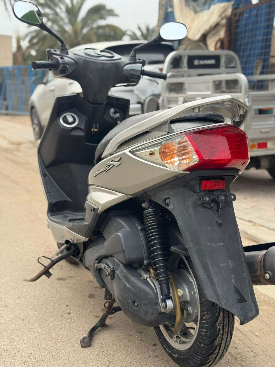 إسلام عليكم اخوان دراجه سكنس فحل نوزل خطين ياباني قبق نفخ ستان كهرباء ماشيه ٤١حقيقي سويجات ثنين دراجه كفاله عامه من كلشي ضمان مكينه وكفر 
مكاني ///بغداد الكريعات 
رقمي ///***********
