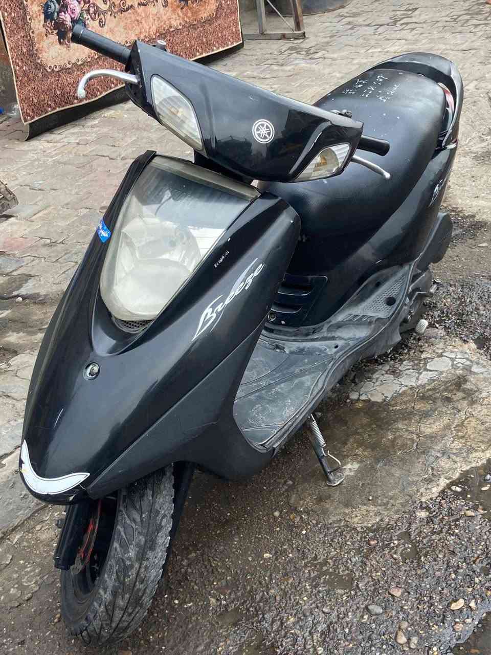 سلام عليكم بريز نضيف مابيها اي نقص مع سستم مسجل المكان الكرخ شارع حيفا سعرها 650 رقم ‏‏‪***********‬‏
