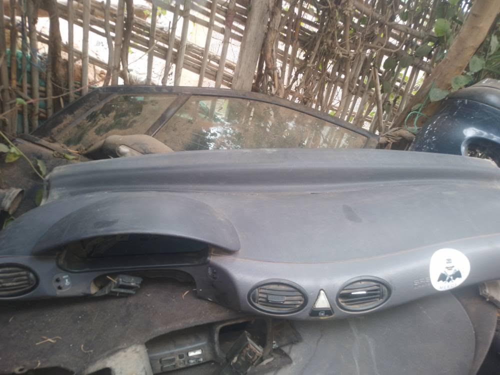 Piece d'origine mercedes 170 classe a 
Et accesoire 067838watsap0243 أولاد زيدان, برشيد


**إذا كنت صاحب هذا الإعلان وتريد حذفه لأي سبب، رجاءا أرسل رسالة إلى الدعم الفني**