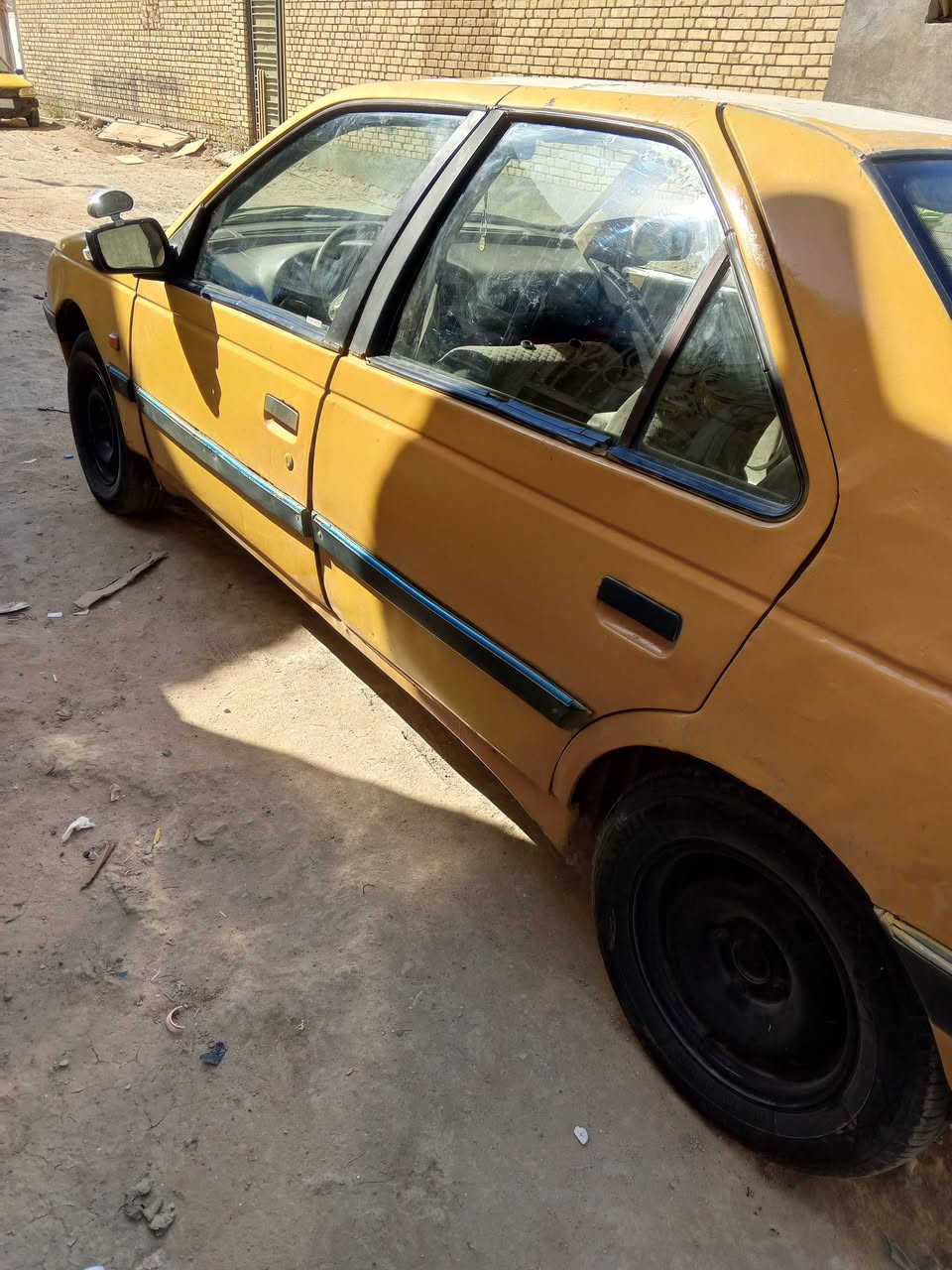 بيجو 405موديل 2012مكينه وگير كلش نضيفات رقمها بصره رقم جديد دولي سنويه نافذه 2029 سعر 18وبيها مجال رقم تلفون***********بي واتساب ناصريه حي سبل
