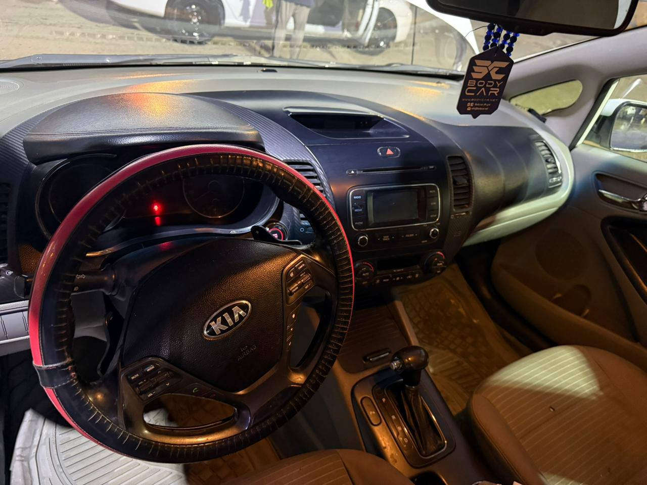 سلام عليكم سيراتو ١٣ بس بنيد امبدل فول بصمه تبريد منضومه كله جديده تجي وشوف ابعينك حداديه كامله تخم تايرجديد سنويه ٣٠٣٠ تصقط مكاني نجف الله شاهدجديده سياره تجي وشوف ابعينك *********** سعر130 اوبيه مجال الباقي كله مكفول
