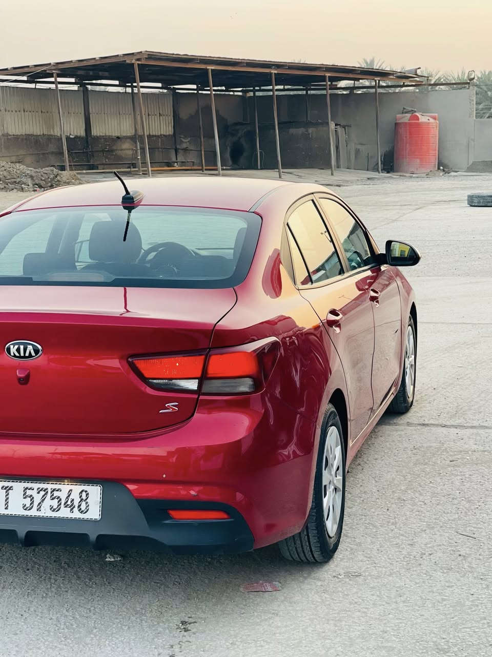 السلام عليكم كيا ريو موديل 2018رقم بغداد دولي حادثه جاملغ امامي مبدل بلادي نفس ألون فقط الباقي كفاله عامه سونار موجود مواصفات تحكم ستيرن شاشه كامره مكينه 1600مامفتوحه سياره جديده كلش وجاهزه مابيه اي نقص كير ومكينه تبريد حداديه كله مكفول السعر 112الشراي يتصل مكاني بابل ***********
