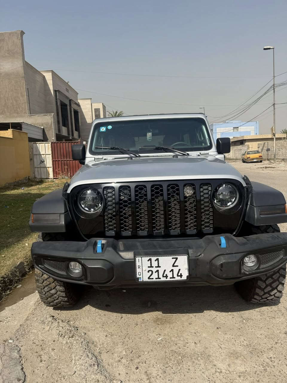 جيب رانكلر 4Xe 2023  وارد امريكي
تيربو + هايبرد + هجين شحن خارجي 
تJeep Wrangler 4Xe 2023 2.0L 4
حجم المكينه : 2000 تيربو + هايبرد + هجين شحن خارجي
المسافه المقطوعه : 23000 
المواصفات 
1.قماره تتفصخ اصير كشف
2.بصمه 
3.لوكير
4.كشافات 
6.شحن خارجي
7.بكلايت لد 
8. شاشه
9.دمام خلفي
10.لايتات زنون هايلوجين
11.كشنات جلد
تفاصيل اكثر هذا رقمي تحياتي 
مكاني بغداد***********
رقم بغداد بسمي رقمها حلو 
السعر 285💵وبيها مجال
