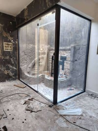 زجاج 10ملم • المنيوم الحديث • كيرتن