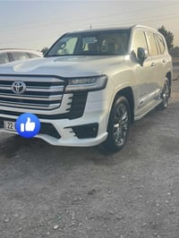 لاندكروز 2023  VX لمتد كفالة عام ماشية 48  بسمي محرك 4000 تنفس طبيعي م...