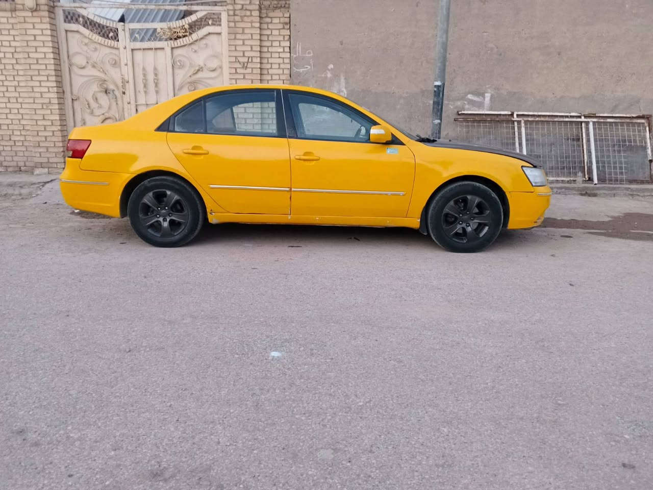 سوناته 2010 مكينه جديه صار شهرين من شاده سياره جاهزه تبريد حداديه سياره مابيه نقص جاهزه عله اخر حبايه  مكان السياره ناصريه قضاء الشطرة ***********
