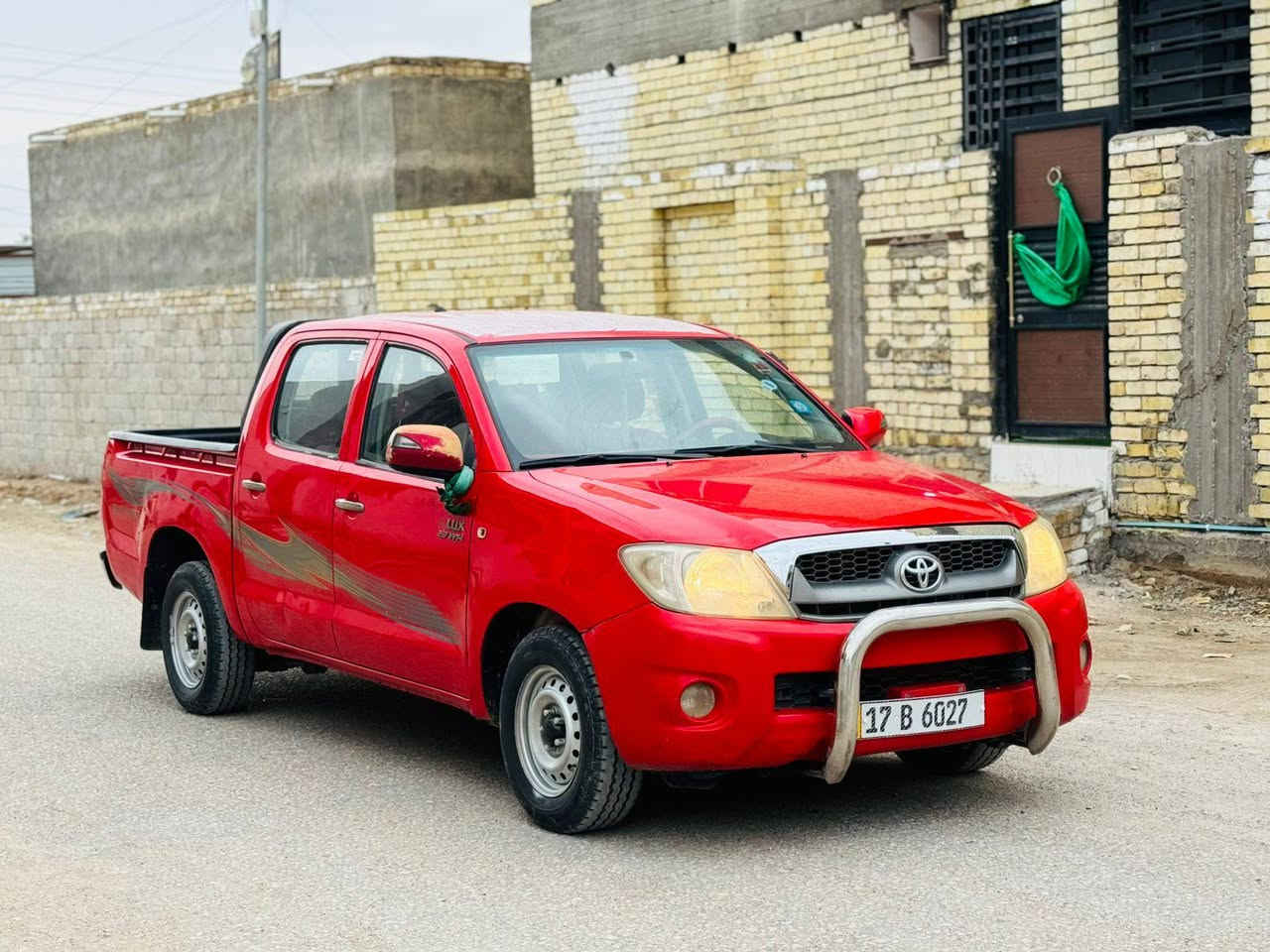 سلام عليكم بيكم هايلوكس 2011 رقم مثنى دولي بسمي تريد تحويل تريد وكالة تخم تاير محرك جديد تبريد ثلج تدفئه شغاله  حداديه جديده شاصي 19 كويتي باب اول مكفوله من ضربه وتبديل وصبغ وضع شركة سعر 157 وبيه مجال *********** *********** مكان بابل الشوملي
